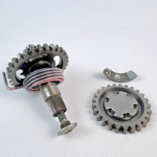 2017-2020 Kawasaki KX250F KX250 OEM Kick Start Shaft Gear Assembly 13066-0004 picture