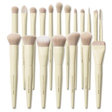 Buttery Blends Brush Set 18Pcs Face&Eye Makeup Brushes Set labeled picture