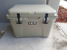 Yeti Tundra 35 Cooler picture