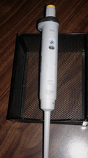 EPPENDORF RESEARCH PLUS FIVED PIPETTOR  50ul picture