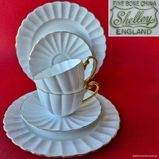 2 Shelley England SHE4 White Trios: 2 Ludlow Flat Cups+2 Saucers+2 Salad Plates picture