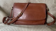 VTG Coach Curtis Crossbody Flap Bag British Tan  #9975. Very Good Cond. 9x11x2.5 picture