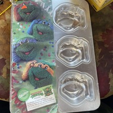 NEW Vintage 1990 Wilton Teenage Mutant Ninja Turtles Mini Cake Pan Retired TMNT picture