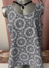 Faded glory Vintage Sleeveless Tank Top Blue White Medallion Print Sz L picture