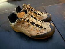 La Sportiva Trango Low Suede Approach Hiking Climbing Shoes Men Size 9 Tan picture