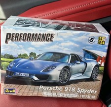 Revell Porsche 918 Spyder 1:24 Scale Model Kit 07026 ~ New picture