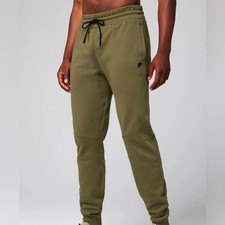Fabletics, Men's The Go-To Jogger, Utility Green Size Large NWT picture