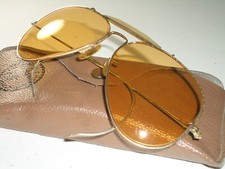 1970's 62/14MM VINTAGE B&L RAY-BAN AMBERMATIC OUTDOORSMAN II AVIATOR SUNGLASSES picture