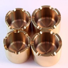 YZF-R1 4 x Titanium front caliper pistons. YZF-R6 picture