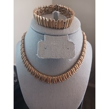Vintage Boucher Gold Tone Textured Leaf Necklace and Bracelet Set Signed 8271 picture