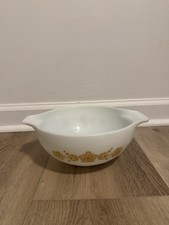 Vintage Pyrex 443 Butterfly Gold Cinderella Mixing Bowl 2 1/2 QT White picture