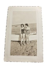 2 Smiling Women Feet Bathing Suits Sitting Boat 1942 1940s Vtg Snapshot Photo picture