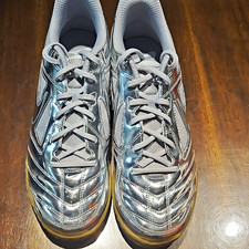 Nike Gato Men’s Low Top Lace Up Sneakers Synthetic Silver/Gray Gum Rubber Sole picture