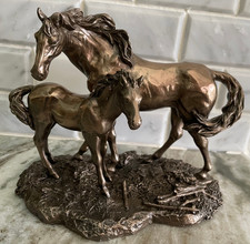 Studio Collection By Veronese Design Hand-Made Mare & Foal- WU68146A1 New In Box picture
