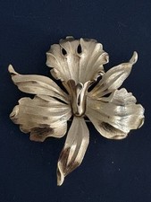 Vintage Signed TRIFARI Large 3D Gold Tone Orchid Flower Brooch Pin, 1980s-90s picture