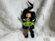 Annalee 2009 Halloween Witch with Green Apron and Broom 13 Inches Tall Doll picture
