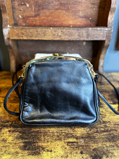 Vintage Giani Bernini Black Leather Kisslock Crossbody Frame Purse Handbag Gold picture