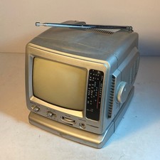 Vintage 2004 Living Solutions ATC-032 5” B&W CRT TV AM/FM Radio *READ* picture