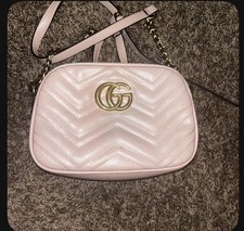 Authentic Gucci Women’s Small Pink Quilted GG Logo Zip Crossbody gold chain picture