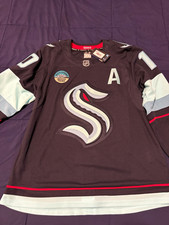 *NEVER WORN* Authentic, Premium, Seattle Kraken Matty Beniers, Fanatics Size 52 picture