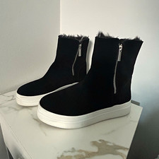 J/Slides NYC Women’s Black Suede Faux Fur Lined Zip Ankle Bootie 7.5 M picture