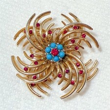 Vintage Signed BOUCHER Gold Tone Flower Brooch Pin   picture