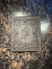 Exquisite Gutta Percha Daguerreotype Case With Bird Antique Photograph picture