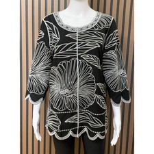 Chicos Black White Floral Embroidered Tunic Top Size 1 L Eyelet Scalloped Hem picture