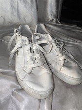 White Lacoste Lerond Pro sneakers picture