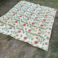 Antique 1940s Handmade Rose Applique Quilt Hand Quilted Floral 94x82 Worn picture