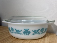 Vintage Pyrex Bluebird Oval Casserole Dish 1.5 QT with Clear Lid (Model 043) picture