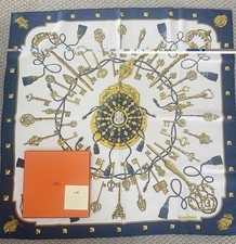 AUTHENTIC HERMES SILK SCARF LES CLES (THE KEYS) 90 CM NWOT  BOXED EXCELLENT picture