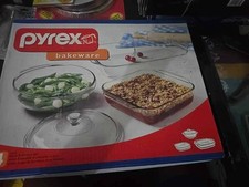 Pyrex 4-Piece Glass Bakeware Set – New Old Stock picture