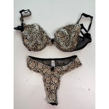 Vintage Fredericks of Hollywood Vintage Black and Gold Lace Bra 36D Set Large picture