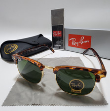 Ray-Ban RB3016 Clubmaster Sunglasses Brown Tortoise Frame Glass Green Lens 51 mm picture