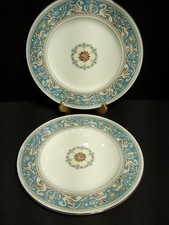 Wedgwood Florentine Turquoise 2 Dinner  plates 10 1/2