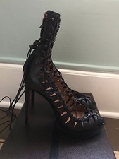 Alaia Chaussure Karung Noir Lace Up Heels 38.5 $2,450 picture