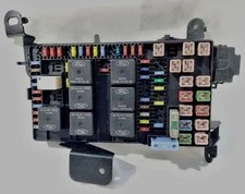 2003-2004 Ford F250 SD F350 SD Engine Compartment Fuse Box Assembly OEM picture