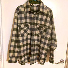 Vintage Woolrich Men's XL Plaid Flannel Button-Up Shirt Green White Pockets picture