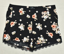 Torrid Womens Plus Size 4 Floral Challis Shorts Eyelash Lace Trim Elastic Waist picture