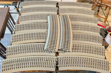 LIONEL O - No. 12056 FULL CIRCLE (16  PCs) 060  3-RAIL FASTRACK - EXC. COND picture