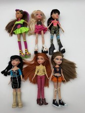Bratz Fashion Doll Lot of 6 Cloe Jade Meygan Yasmin Sasha Outfits Shoes 2001 MGA picture