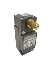 Telemecanique 9007C68T10 Limit Switch 10A 600 VAC 2NO/2NC 2-Pole NEW picture
