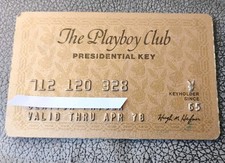 PLAYBOY CLUB 1965 PRESIDENTIAL KEY CARD HUGH HEFNER SIGNATURE EXP 1978 GOLD TONE picture