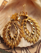 Vintage 14k gold leaf/wreath style earrings, 2.5 grams picture