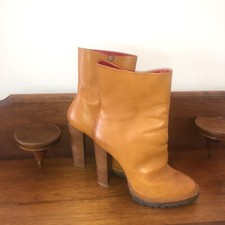 Amanda Gregory Tan Lug Sole 5
