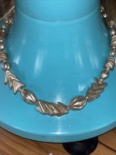 Vintage Womans Necklass 13”  Material Is A Well Made Acrylic Of Some Type picture