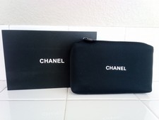 CHANEL Beautè Black Zip Cosmetic Bag CC Zipper Pull GWP  picture