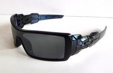 Oakley Oil Rig Sunglasses 26-203 Black Frames Polarized Black Iridium Lens picture