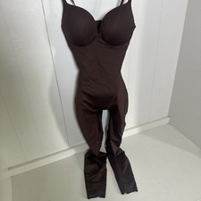 Skims Ultimate Body Butt and Hip Enhancing Plunge Catsuit Cocoa Med BD-CAT-9675W picture